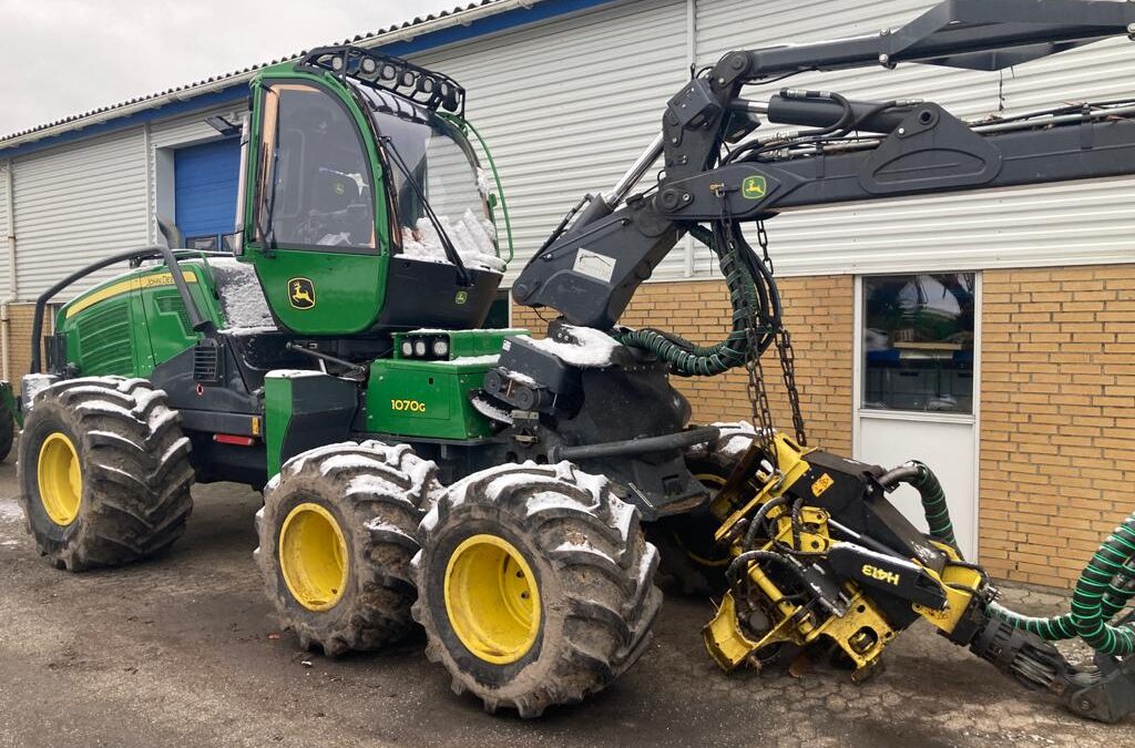 Harwester John Deere 1070 G
