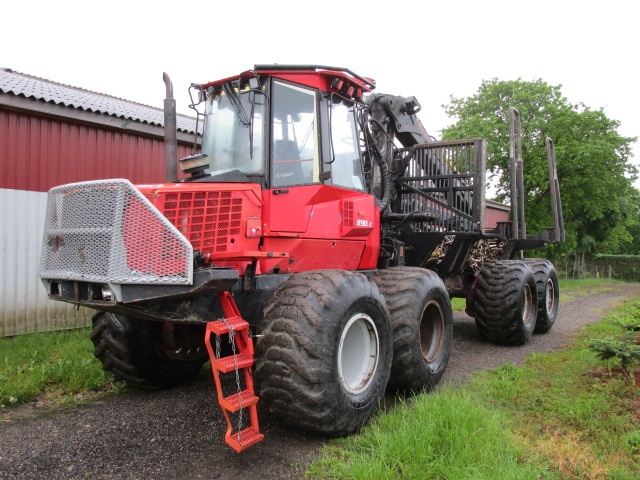 Forwarder Valmet 890