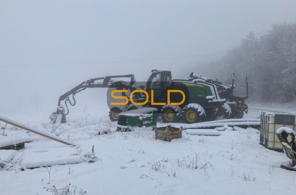 Harvester John Deere 1270 G 8W