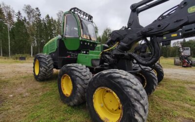 Harvester John Deere 1270 G