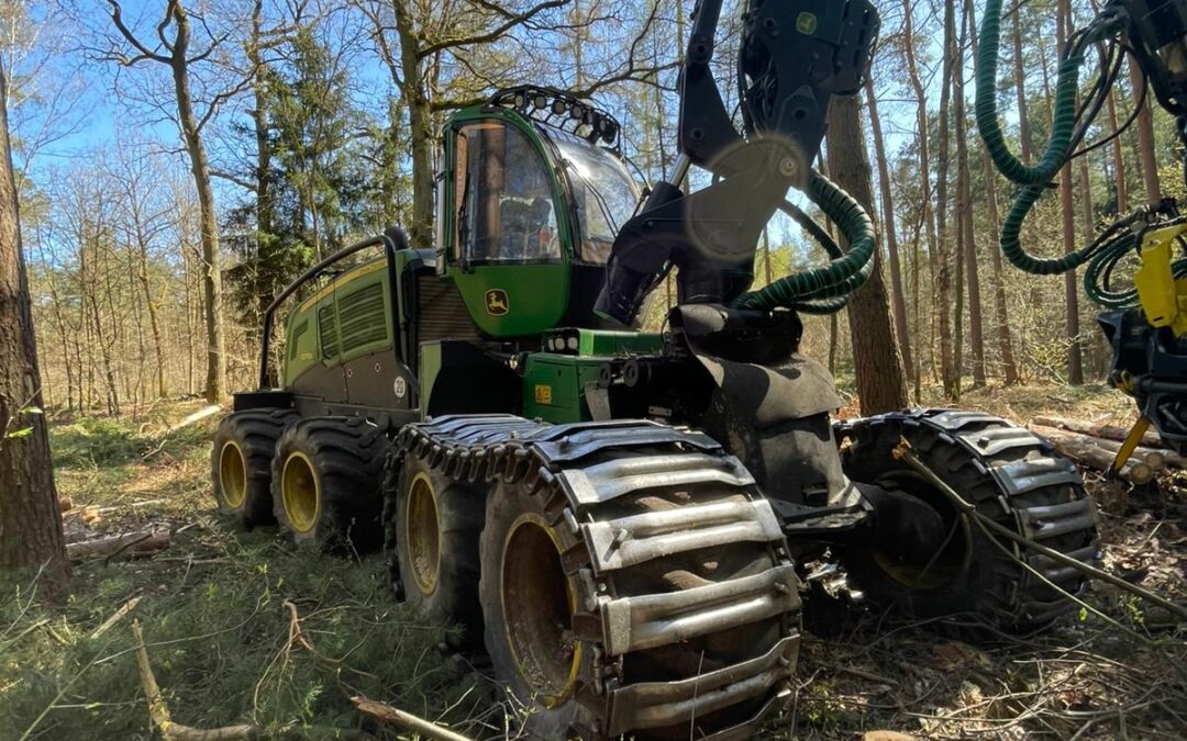 Harvester John Deere 1270G 8W